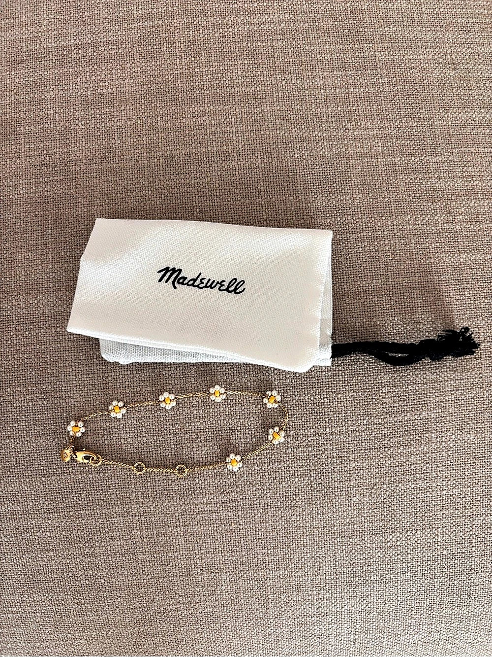 Madewell Floral Pearl Beaded Bracelet in Gold & White Like New